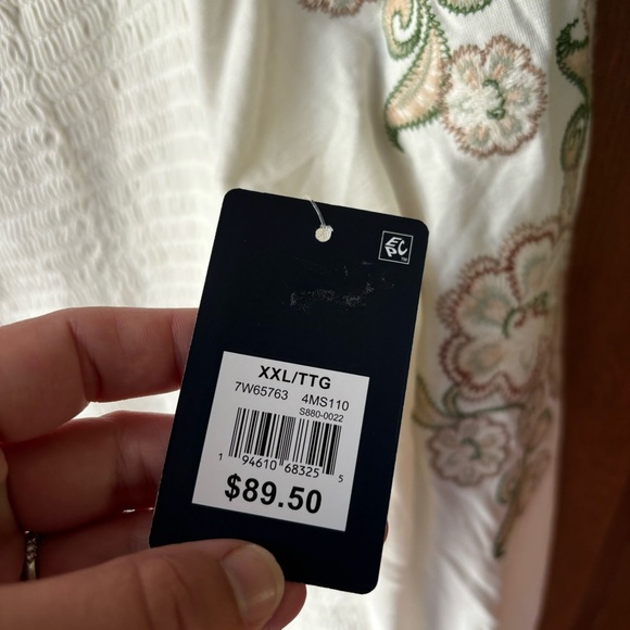 • NWT! [Lucky Brand] Ruched Embroidered Top • - Picture 5 of 12